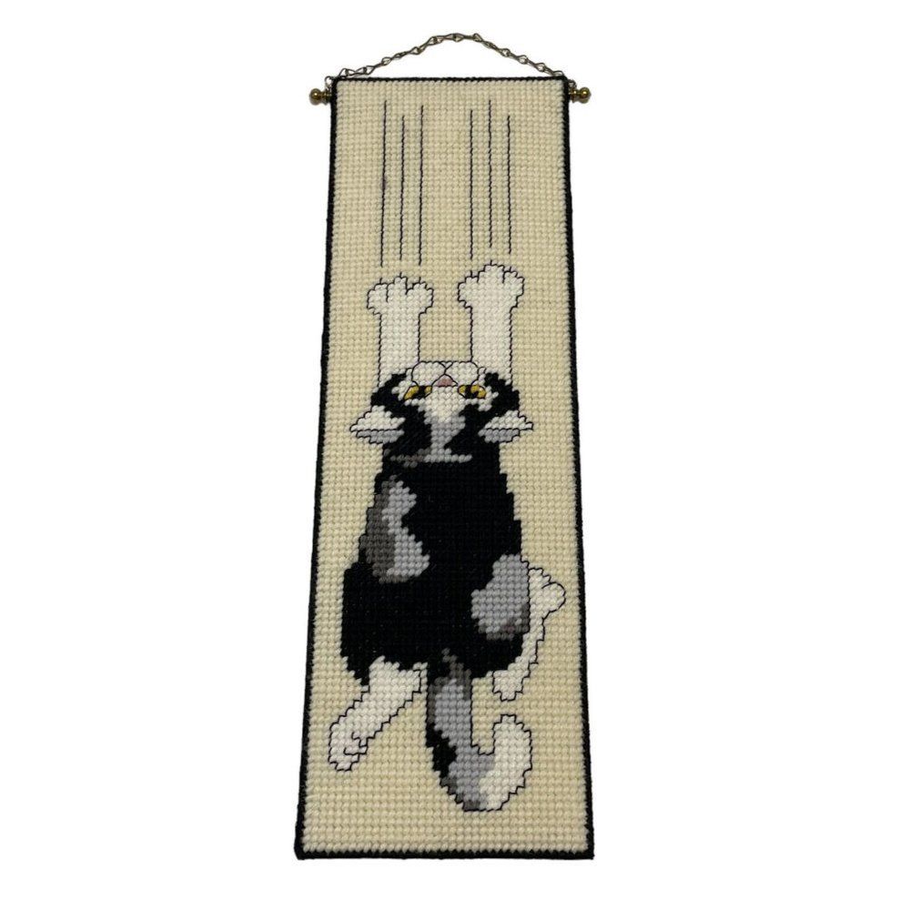 VTG Plastic Canvas Black white Cat scratching Yarn Art hanging home decor
